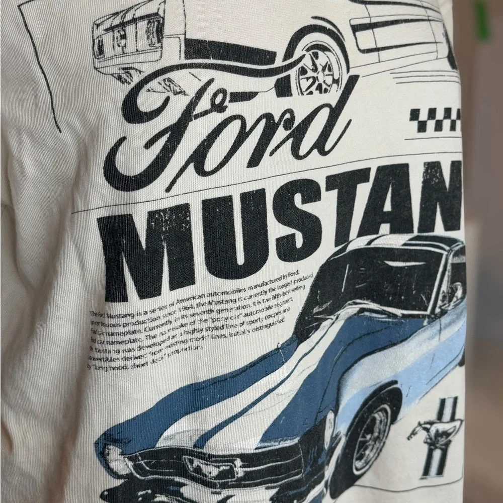 Ford Mustang Graphic White/ Cream T-Shirt Vintage Men’s shirt size M - Picture 2 of 4
